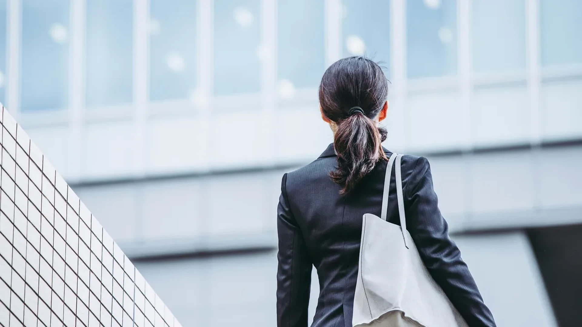 日本郵便で海外に出荷する際に必要な手続きとは？