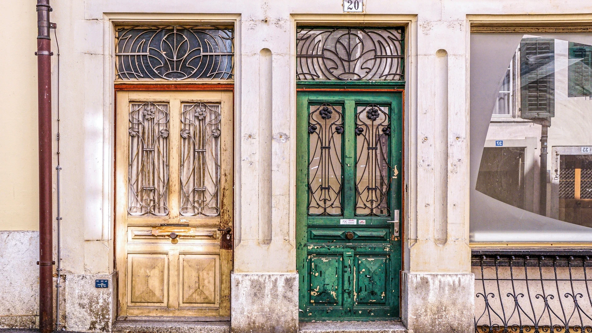 外注チームの構成と費用